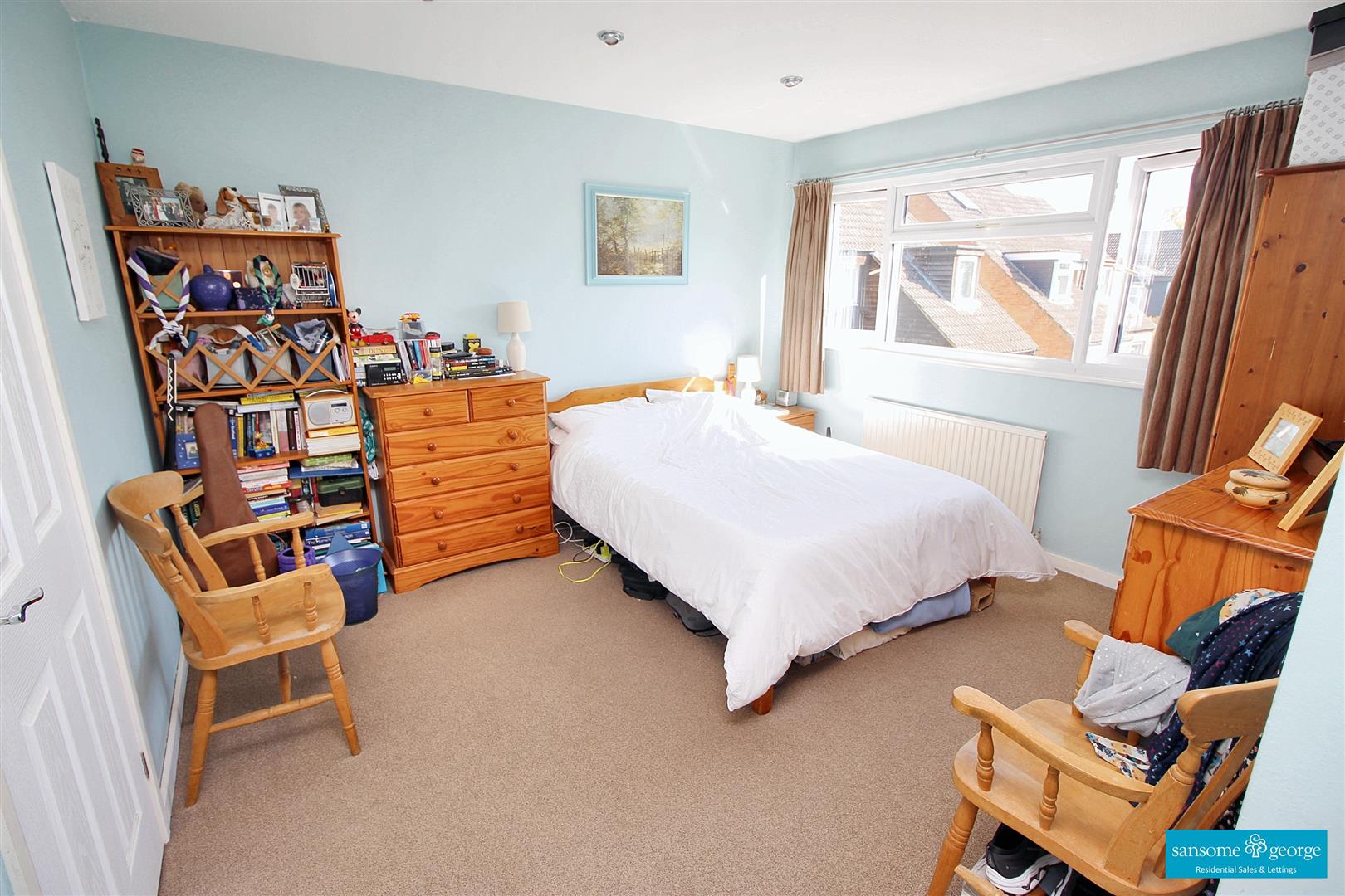 Sandhills Way, Calcot